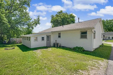 714 6th Street NE Independence IA 50644