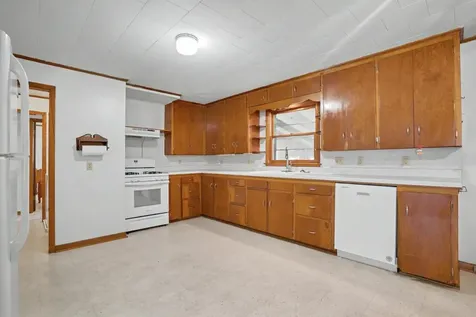 714 6th Street NE Independence IA 50644