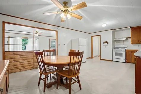 714 6th Street NE Independence IA 50644