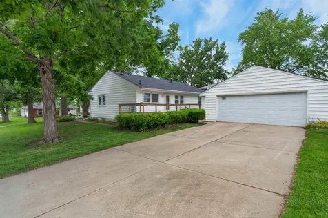 3118 Carlton Drive Cedar Falls IA 50613