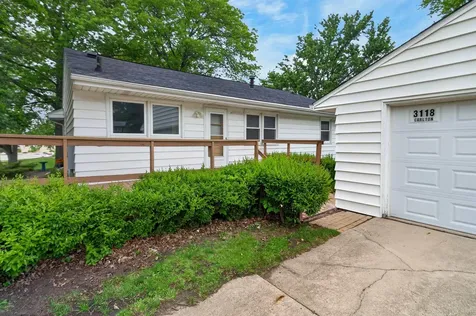 3118 Carlton Drive Cedar Falls IA 50613