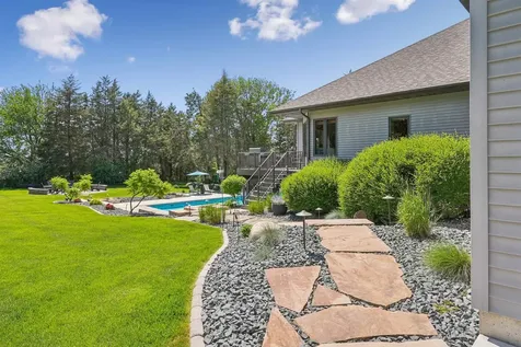 2693 N Maple Street Waverly IA 50677