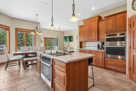 2693 N Maple Street Waverly IA 50677