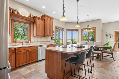 2693 N Maple Street Waverly IA 50677