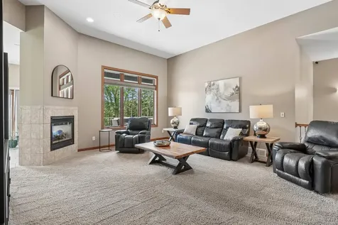 2693 N Maple Street Waverly IA 50677