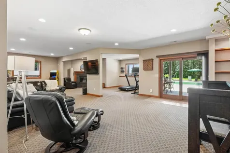 2693 N Maple Street Waverly IA 50677