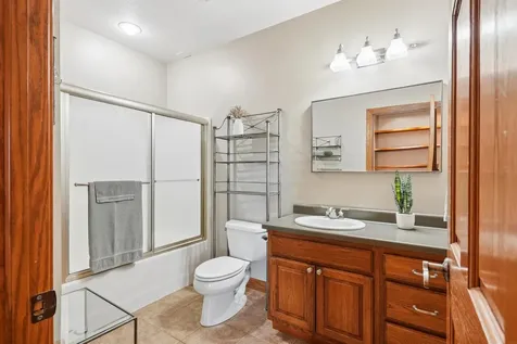 2693 N Maple Street Waverly IA 50677