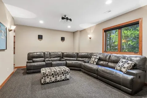 2693 N Maple Street Waverly IA 50677