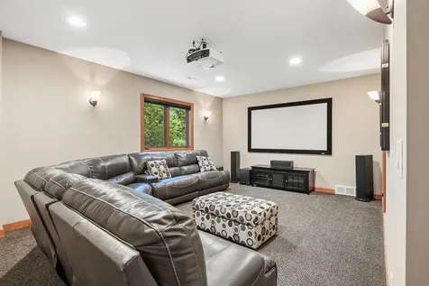 2693 N Maple Street Waverly IA 50677