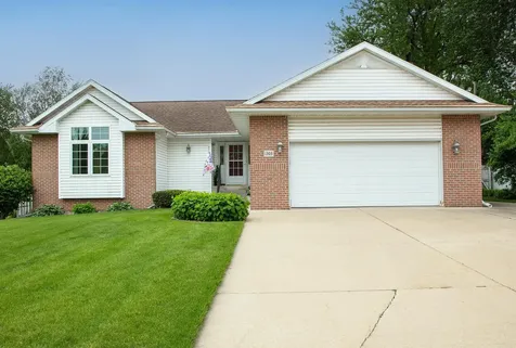 1303 Orchard Drive Cedar Falls IA 50613