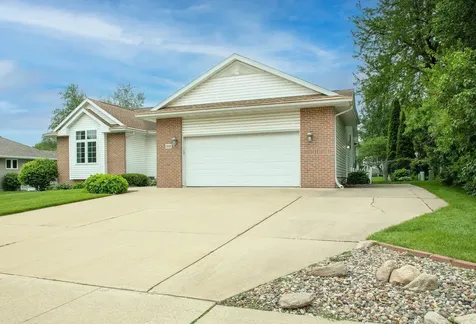 1303 Orchard Drive Cedar Falls IA 50613