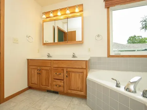 1303 Orchard Drive Cedar Falls IA 50613