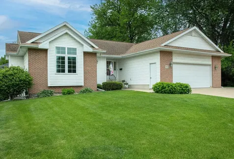 1303 Orchard Drive Cedar Falls IA 50613