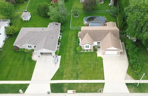 1303 Orchard Drive Cedar Falls IA 50613