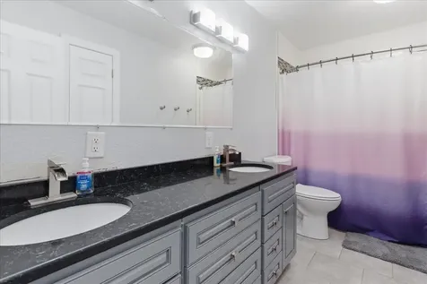 307 Lambeth Road Waterloo IA 50701