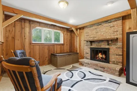 307 Lambeth Road Waterloo IA 50701