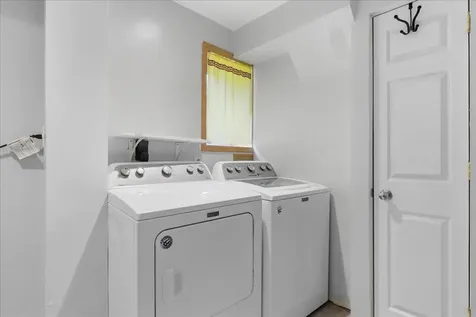 307 Lambeth Road Waterloo IA 50701