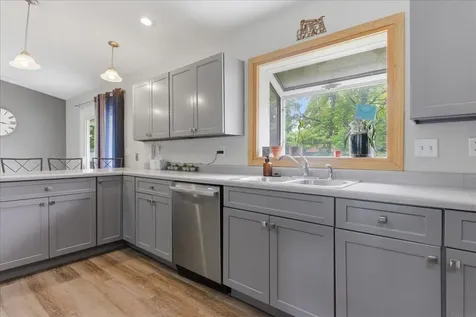 307 Lambeth Road Waterloo IA 50701