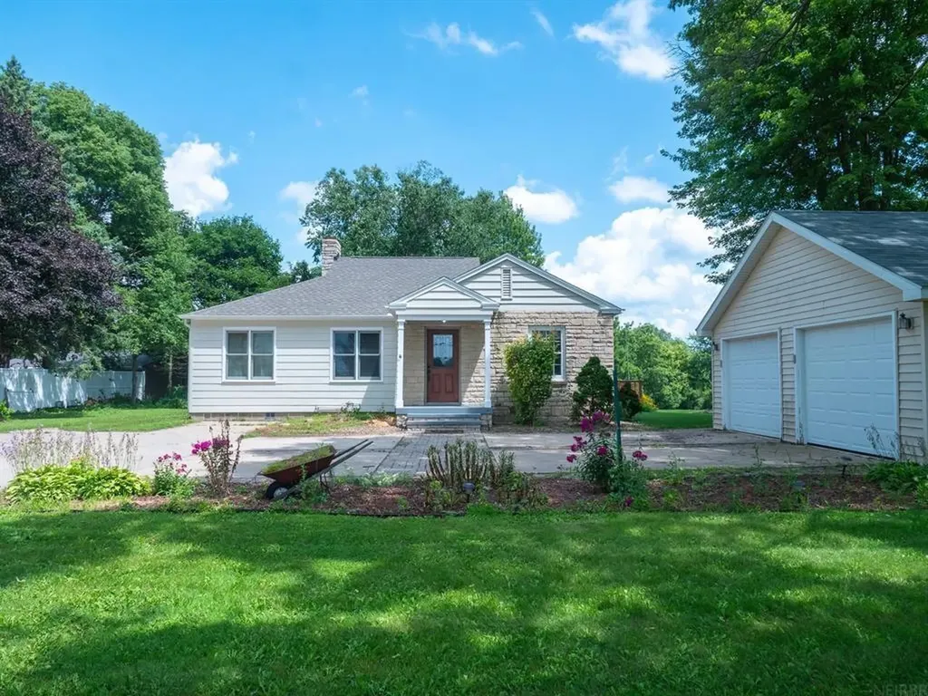 1888 Gilbert Street Charles City IA 50616