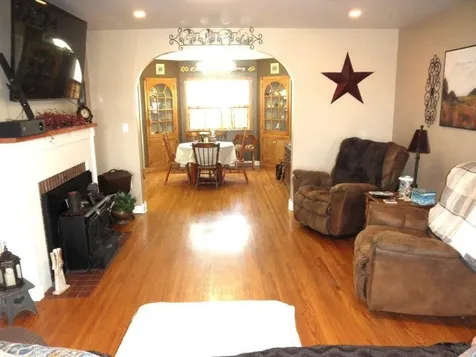 1888 Gilbert Street Charles City IA 50616