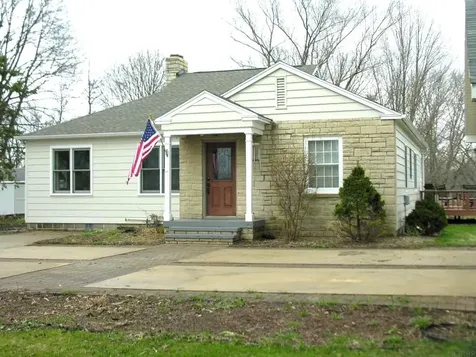 1888 Gilbert Street Charles City IA 50616