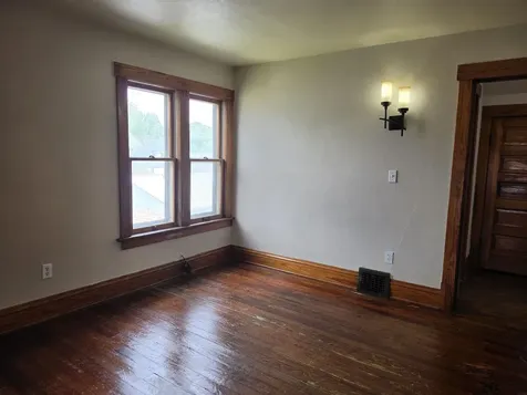 1421 Williston Avenue Waterloo IA 50702