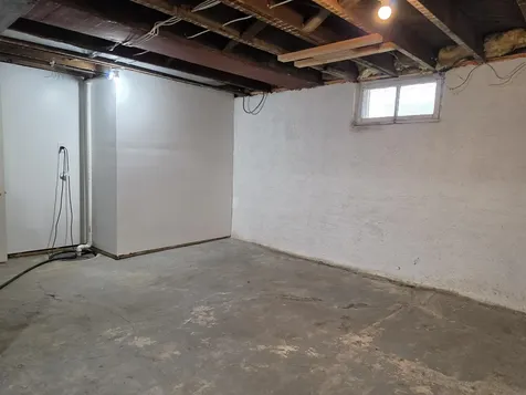 1421 Williston Avenue Waterloo IA 50702
