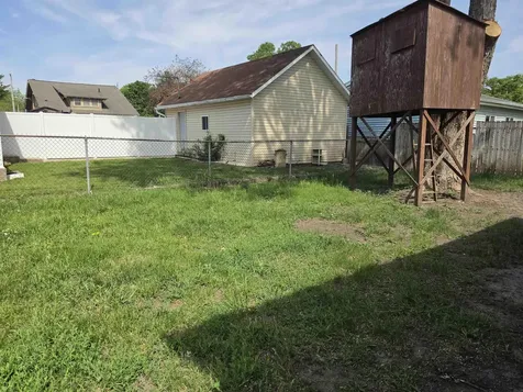 1421 Williston Avenue Waterloo IA 50702