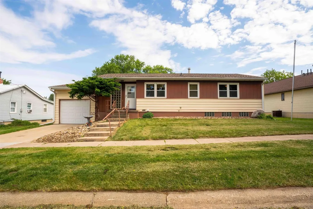 1203 L Avenue Grundy Center IA 50638