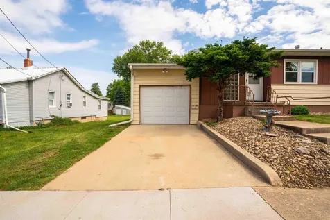 1203 L Avenue Grundy Center IA 50638