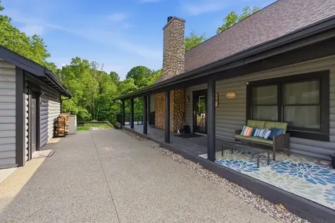 106 Orchard Drive Denver IA 50622
