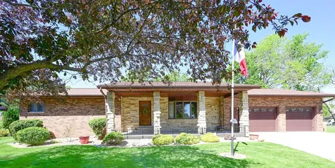117 Marshall Court Manchester IA 52057