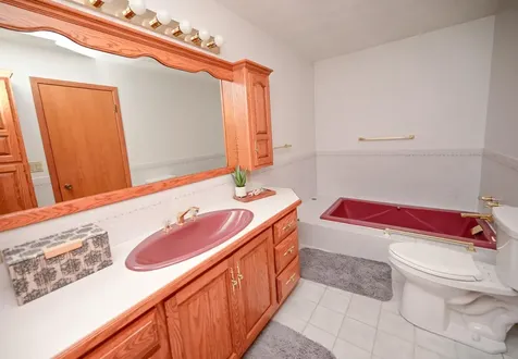 117 Marshall Court Manchester IA 52057