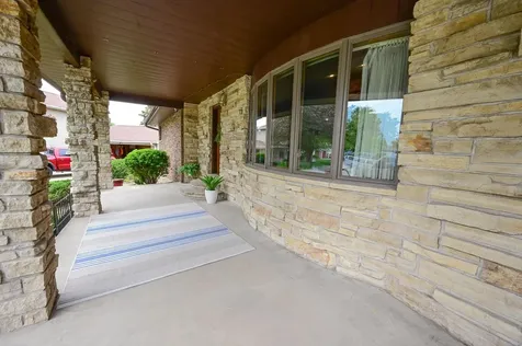 117 Marshall Court Manchester IA 52057