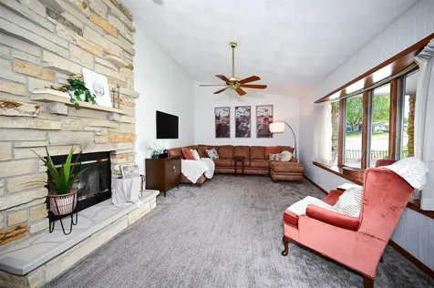 117 Marshall Court Manchester IA 52057
