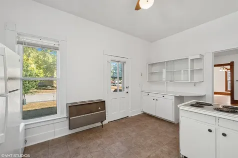 303 NW 3rd Street Waverly IA 50677