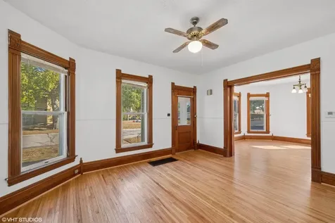 303 NW 3rd Street Waverly IA 50677