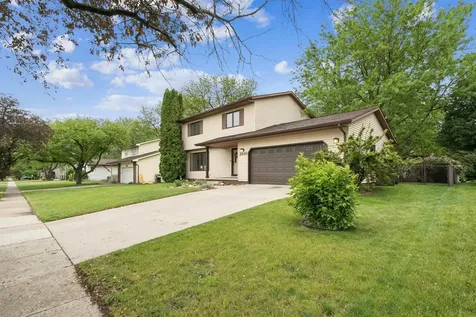 2810 Ryan Drive Cedar Falls IA 50613