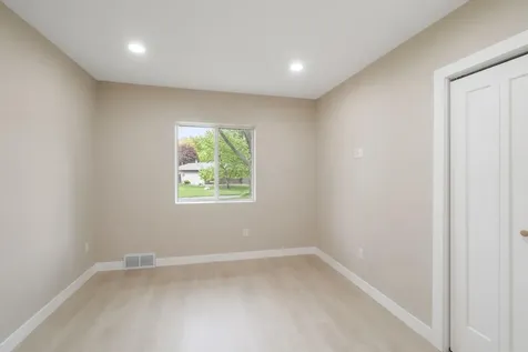 150 Belleview Road Waterloo IA 50701