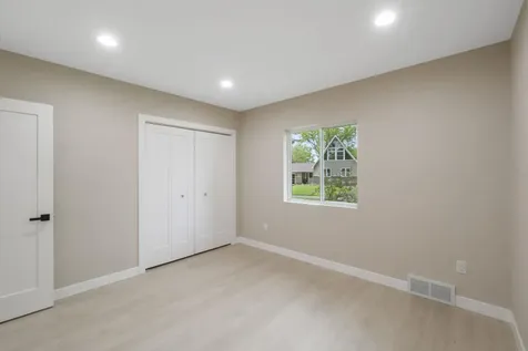 150 Belleview Road Waterloo IA 50701