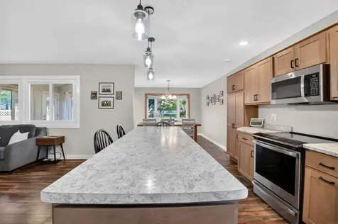 318 Westbourne Road Waterloo IA 50701