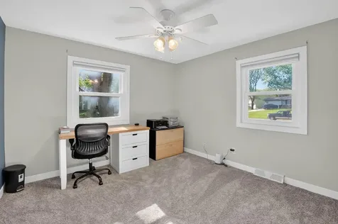 318 Westbourne Road Waterloo IA 50701