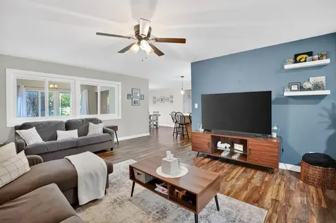 318 Westbourne Road Waterloo IA 50701