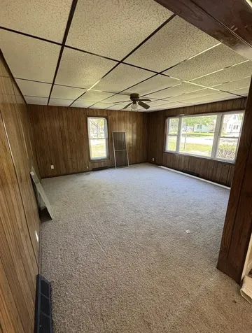 204 S Madison Street Hazleton IA 50641