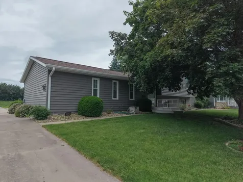 1509 Cantebury Circle Grundy Center IA 50638
