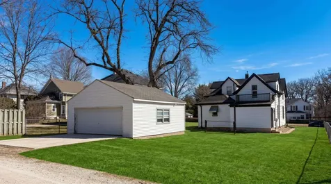 1821 Clay Street Cedar Falls IA 50613