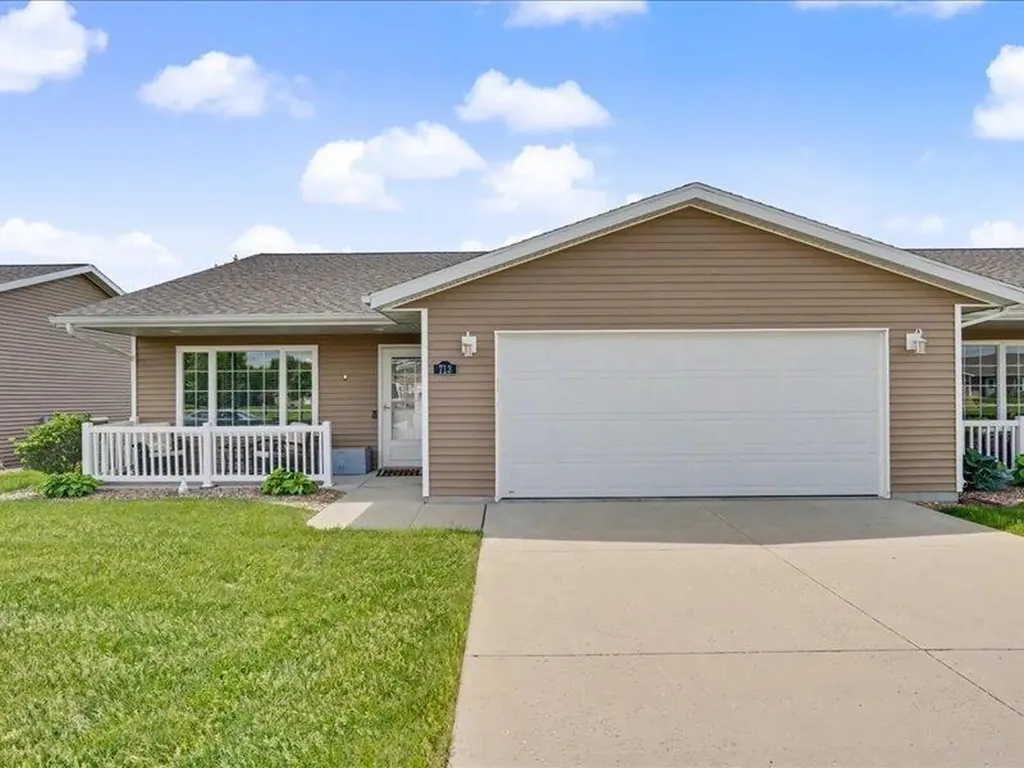 713 Spruce Drive Independence IA 50644