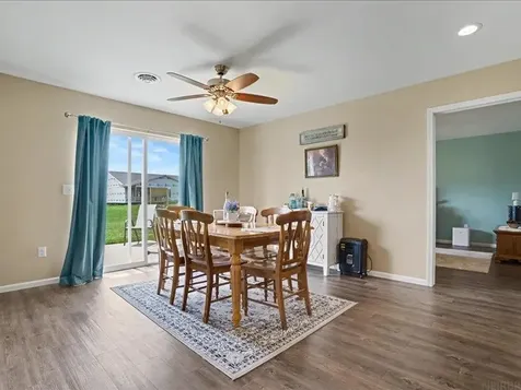 713 Spruce Drive Independence IA 50644