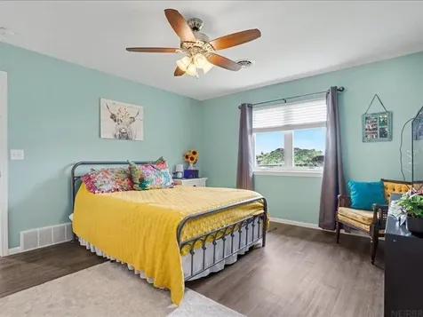 713 Spruce Drive Independence IA 50644