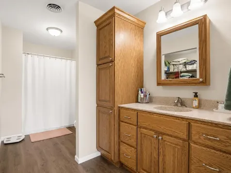 713 Spruce Drive Independence IA 50644